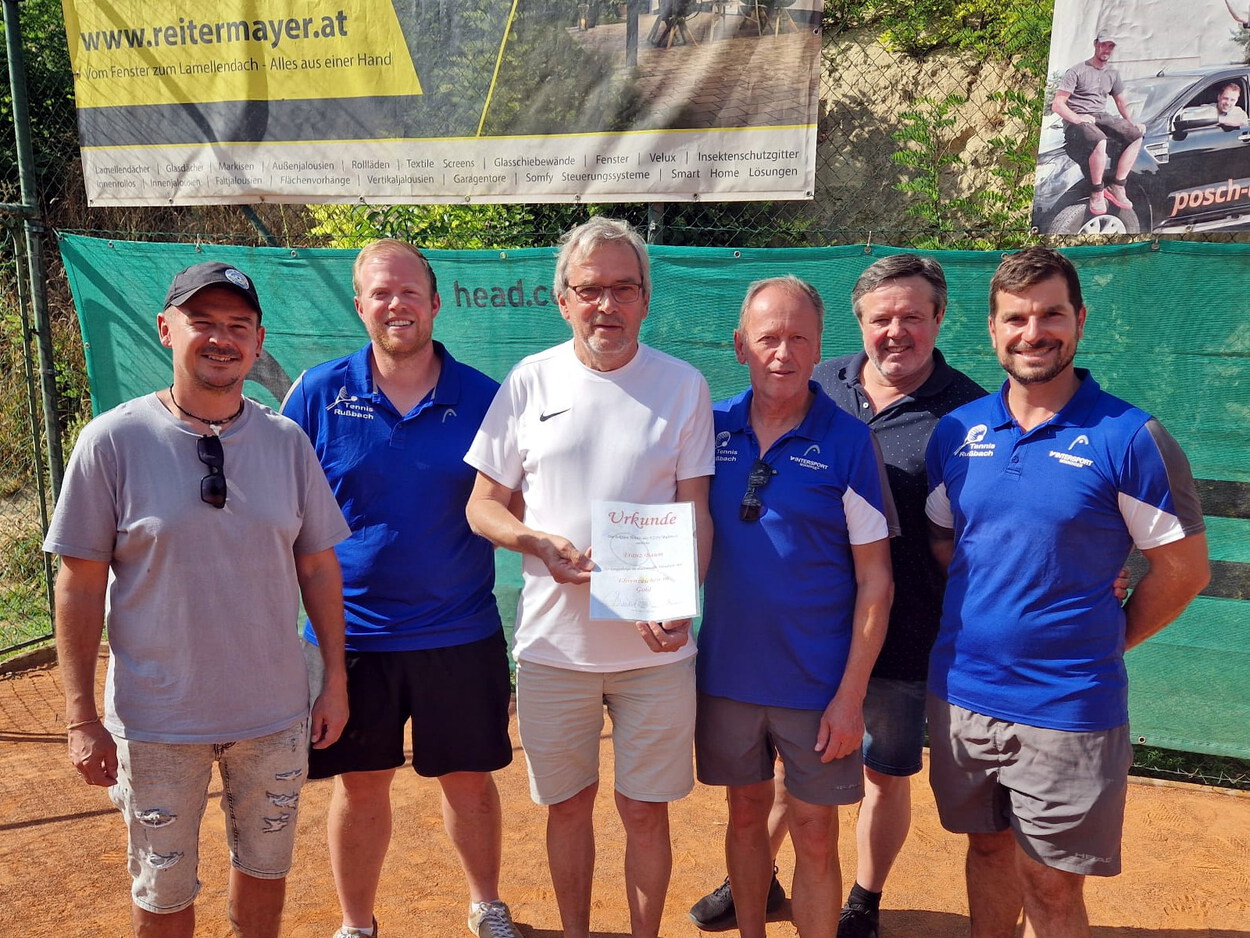 Goldenes Ehrenzeichen für Franz Baum